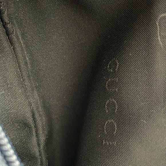 Gucci! Perfect classic clutch used once bought in Banff - Picture 4 of 7